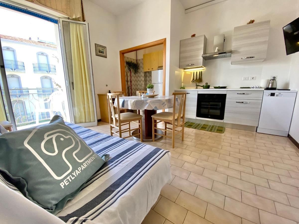 Petlyapartments Bellaria-Igea Marina Bagian luar foto